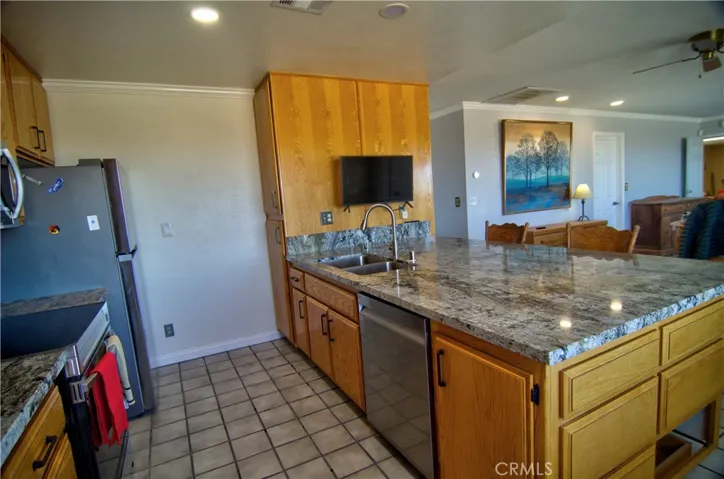 More kitchen shots