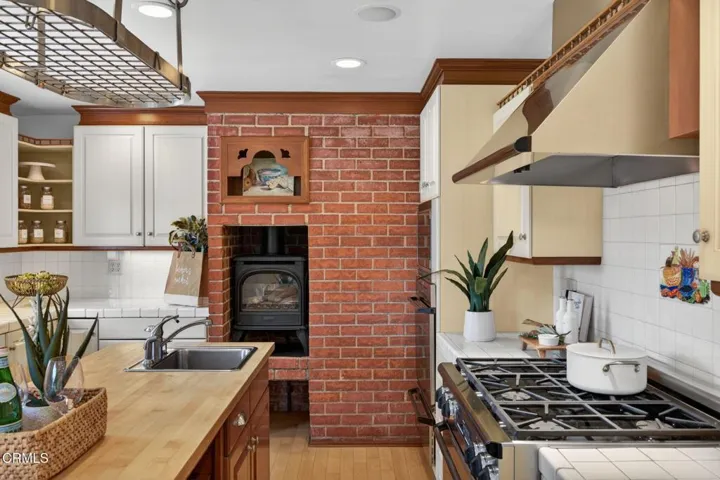 42-web-or-mls-Upmarketmedia_98How-083