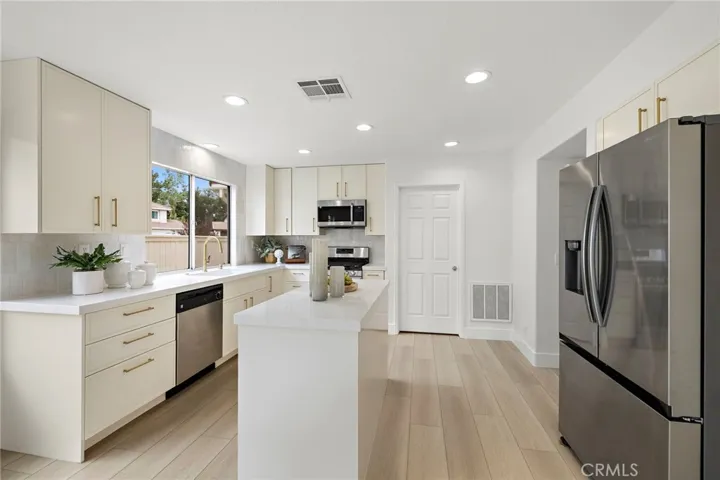 Brand New Kitchen Cabinets
