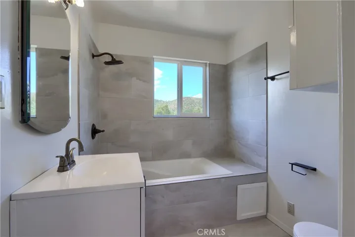 Main bathroom