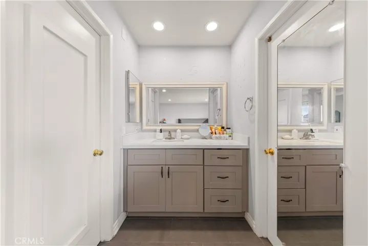 8226 Henshaw, Buena Park, California 90621