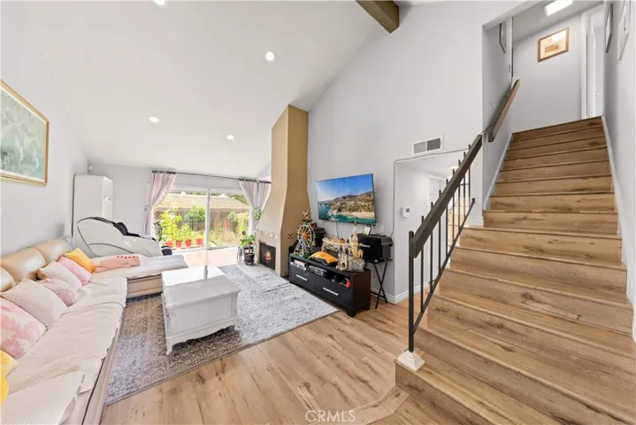 8226 Henshaw, Buena Park, California 90621