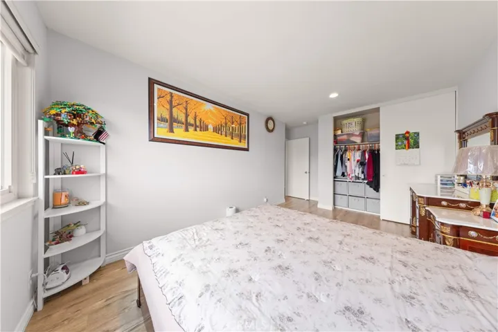 8226 Henshaw, Buena Park, California 90621