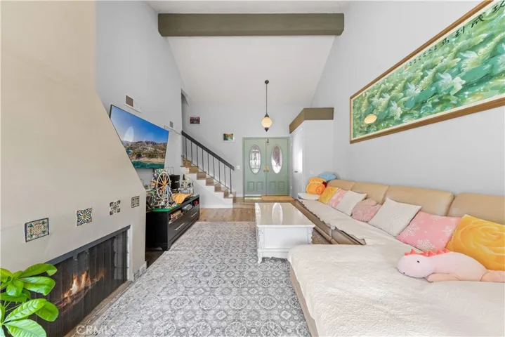 8226 Henshaw, Buena Park, California 90621