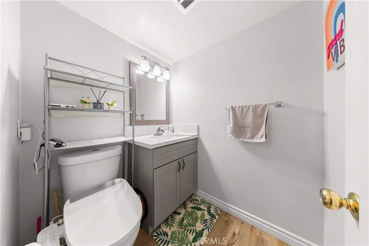 8226 Henshaw, Buena Park, California 90621