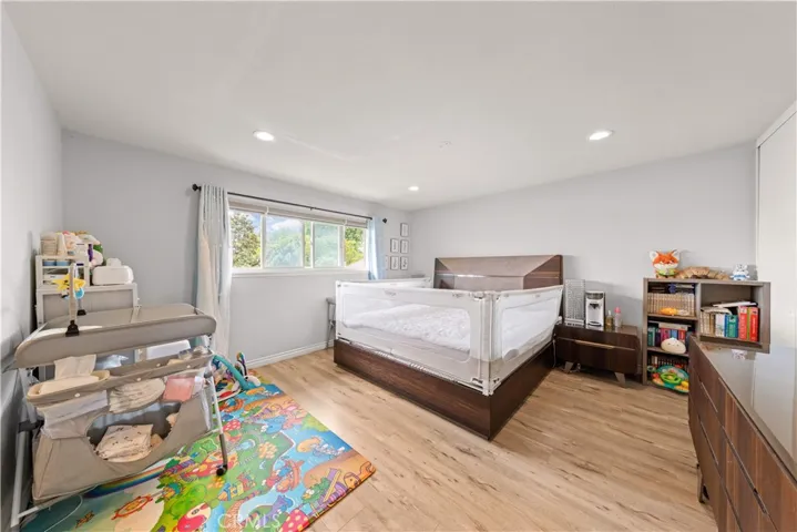 8226 Henshaw, Buena Park, California 90621