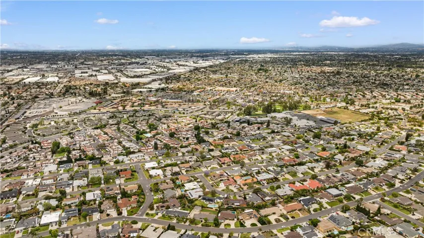 8226 Henshaw, Buena Park, California 90621