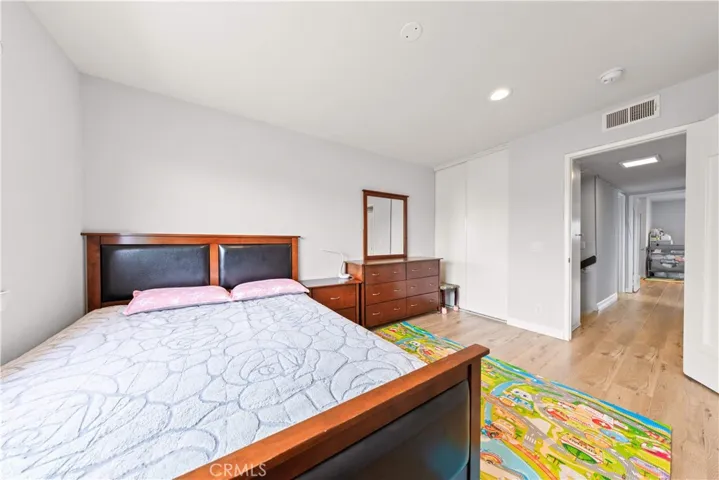 8226 Henshaw, Buena Park, California 90621