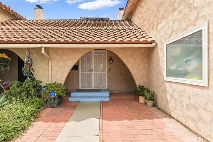 8226 Henshaw, Buena Park, California 90621
