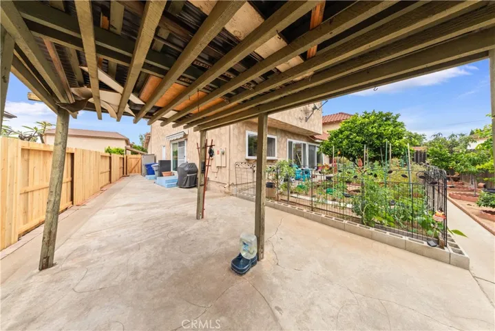 8226 Henshaw, Buena Park, California 90621