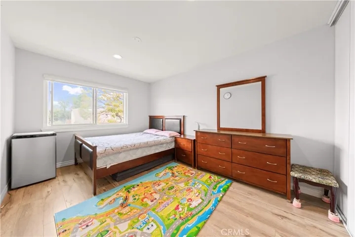 8226 Henshaw, Buena Park, California 90621
