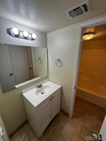 366 E El Paso Avenue 101, Fresno, California 93720