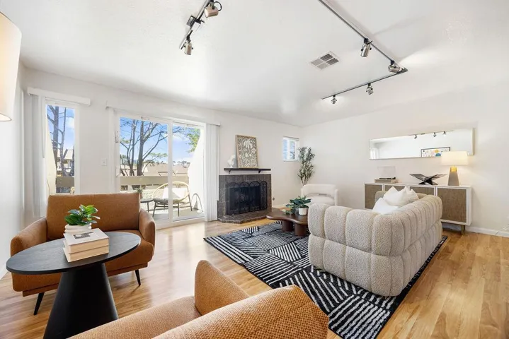 3550 Carter Drive 32, South San Francisco, California 94080
