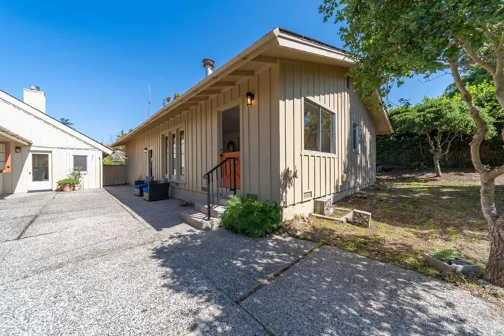 1027 Vaquero, Pebble Beach, California 93953