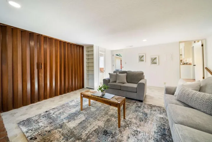 1027 Vaquero, Pebble Beach, California 93953