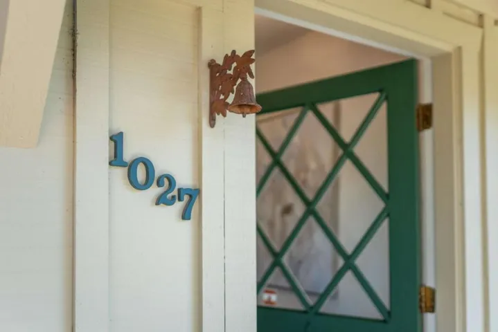 1027 Vaquero, Pebble Beach, California 93953