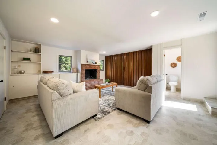 1027 Vaquero, Pebble Beach, California 93953