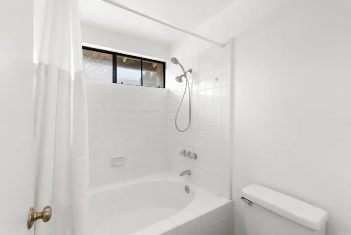 7265 Caminito Pantoja, San Diego, California 92122