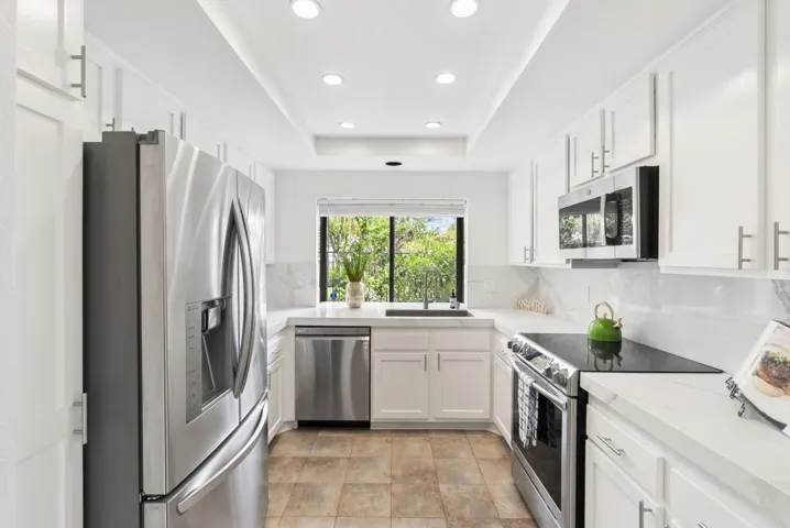 7265 Caminito Pantoja, San Diego, California 92122