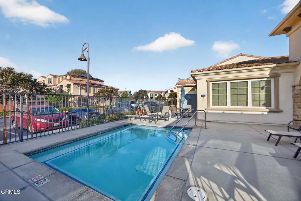 50-web-or-mls-Upmarket Media-5075Manz028