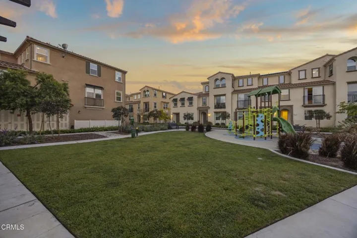 5-web-or-mls-Upmarket Media-5075Manz-twi