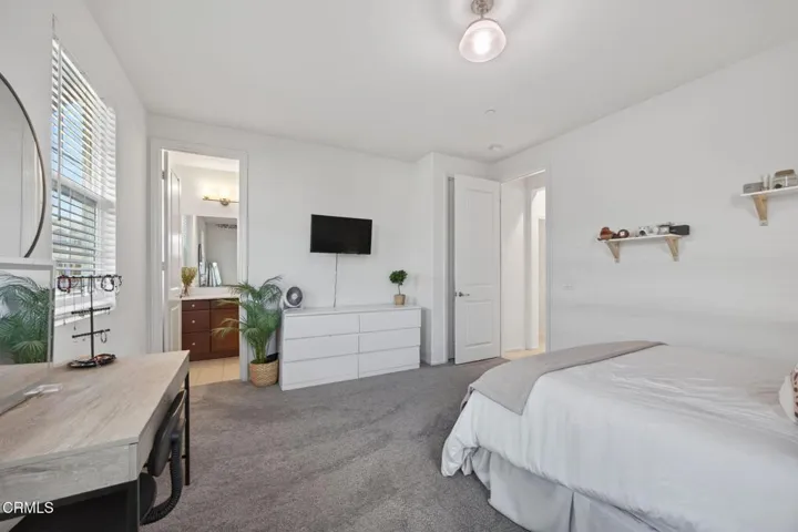 31-web-or-mls-Upmarket Media-5075Manz087