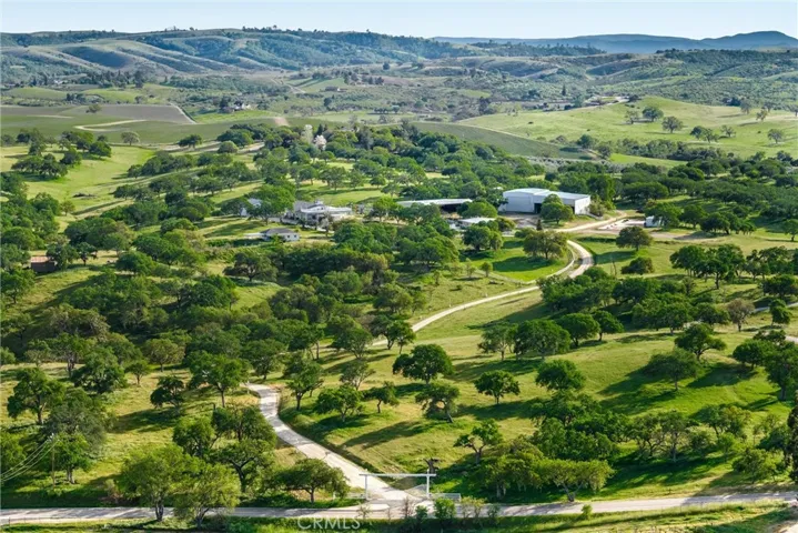 Dramatic setting in the picturesque rolling hills outside of Paso Robles