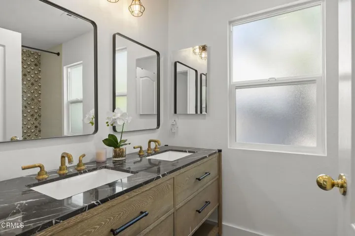 Upstairs guest bathroom