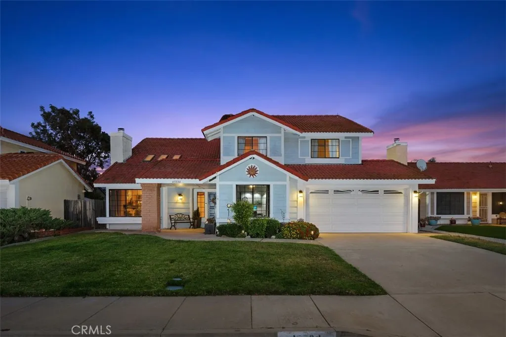 This is a classic Temecula home in a wonderful neighborhood.