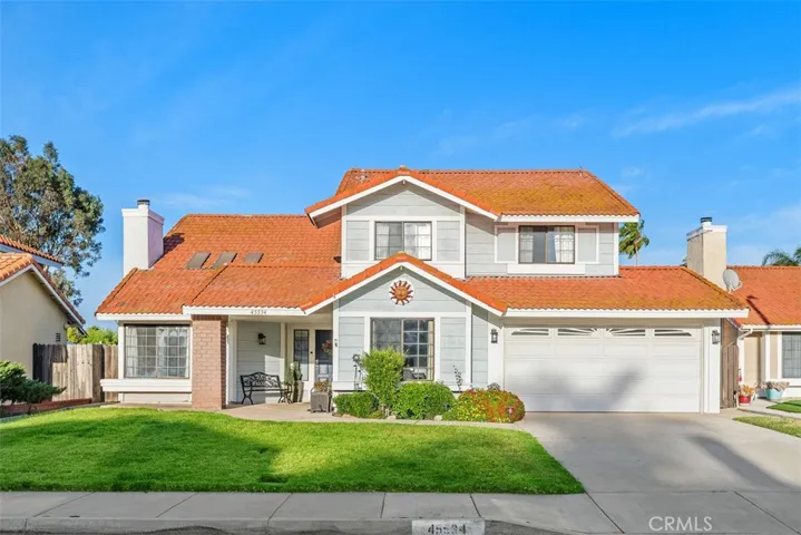  Inviting curb appeal.