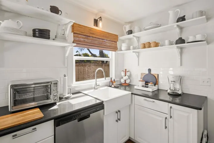 950 Olive Ave, Coronado, California 92118