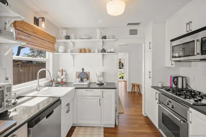 950 Olive Ave, Coronado, California 92118