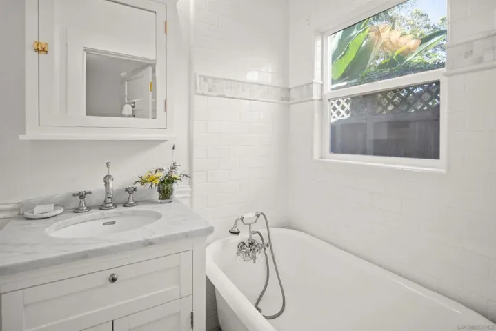 950 Olive Ave, Coronado, California 92118