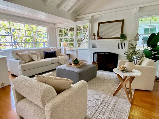 1708 Park Avenue, Newport Beach, California 92662