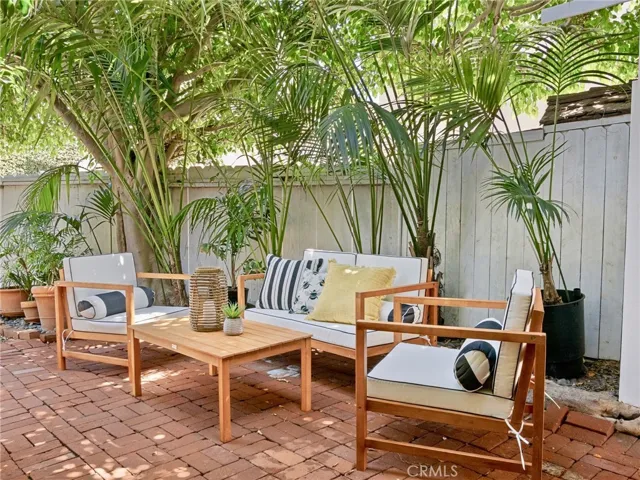 1708 Park Avenue, Newport Beach, California 92662