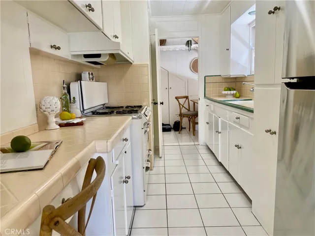 1708 Park Avenue, Newport Beach, California 92662