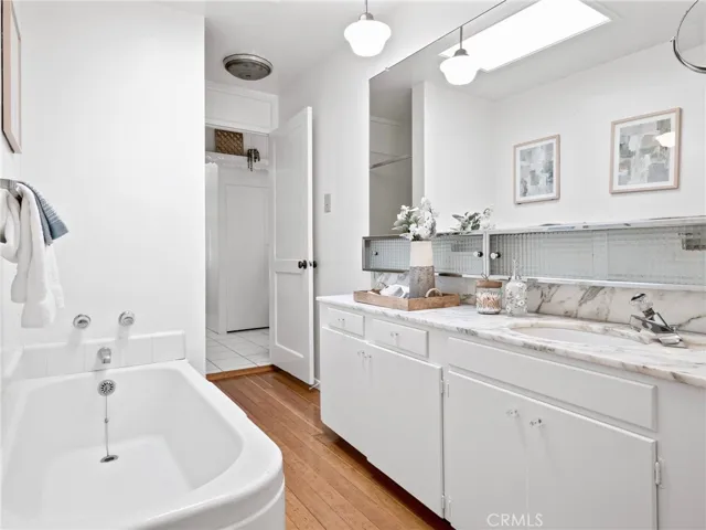 1708 Park Avenue, Newport Beach, California 92662