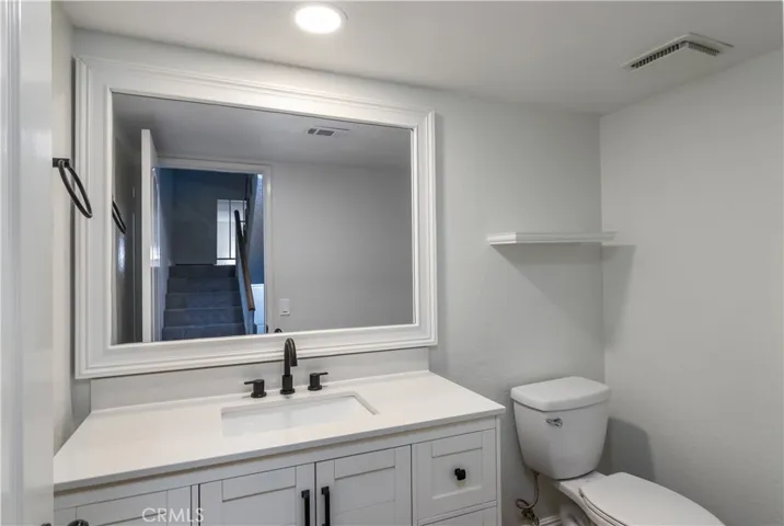 Downstairs 1/2 guest bathroom