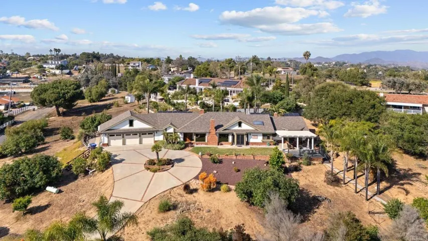 1674 Baja Vista Drive, Fallbrook, California 92028