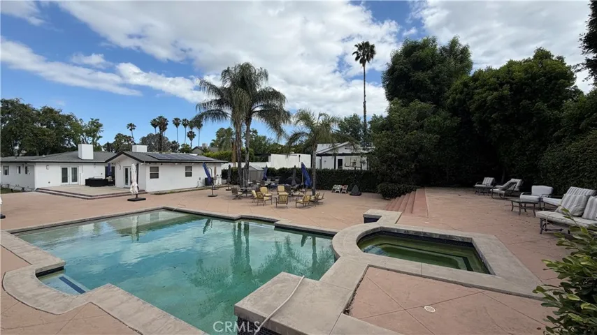 5855 Shirley Avenue, Tarzana, California 91356