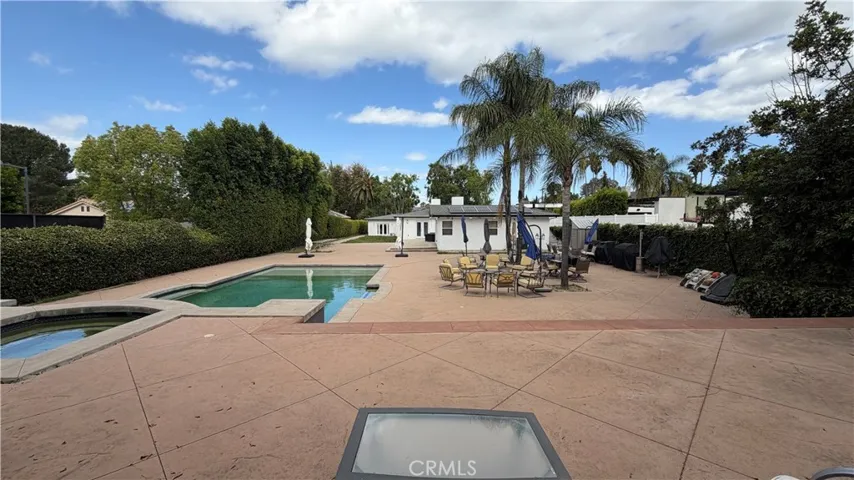 5855 Shirley Avenue, Tarzana, California 91356