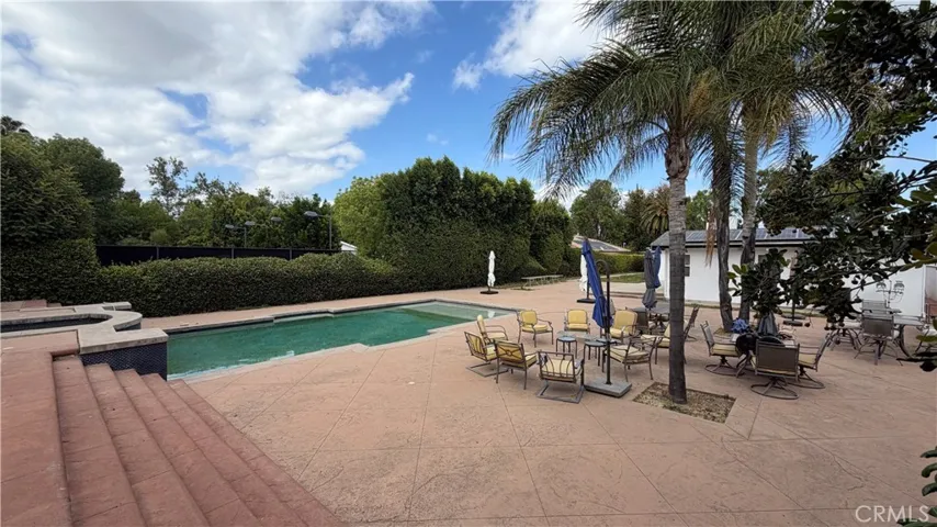 5855 Shirley Avenue, Tarzana, California 91356