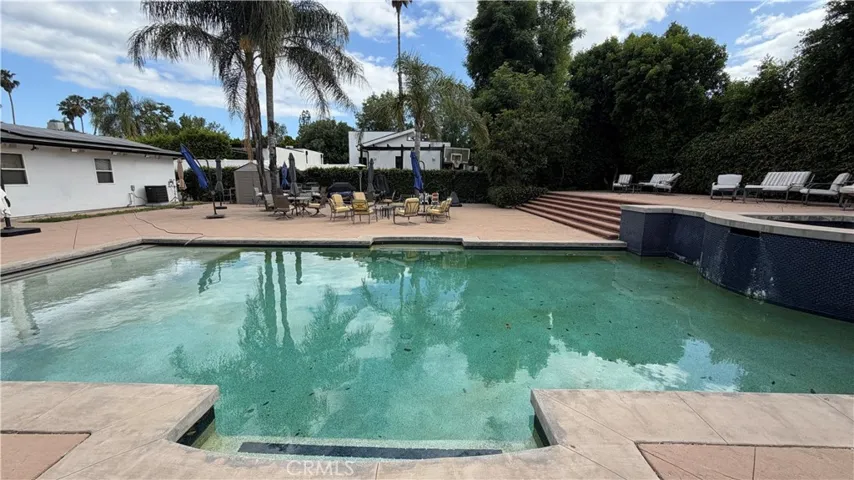 5855 Shirley Avenue, Tarzana, California 91356
