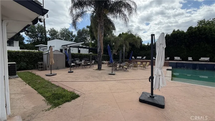 5855 Shirley Avenue, Tarzana, California 91356