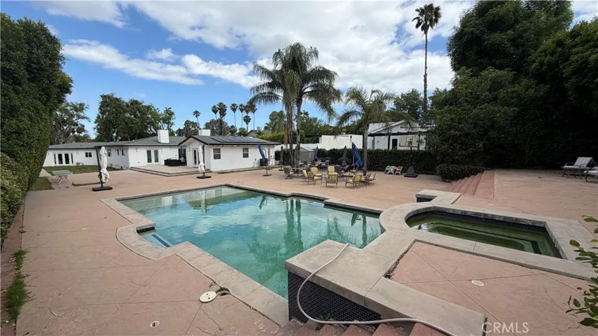 5855 Shirley Avenue, Tarzana, California 91356