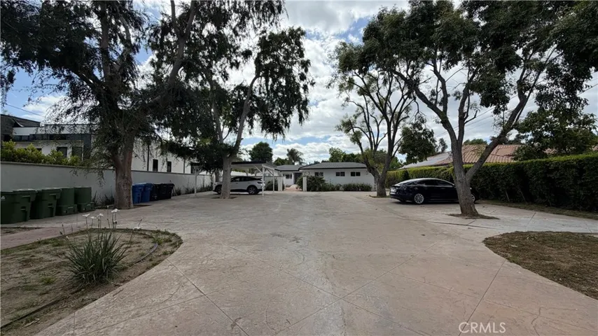 5855 Shirley Avenue, Tarzana, California 91356