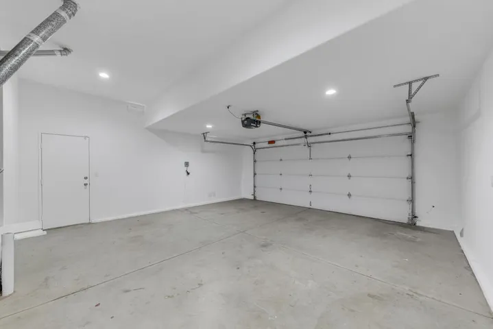 36 GARAGE MLS