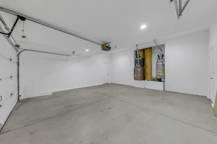 37 GARAGE MLS