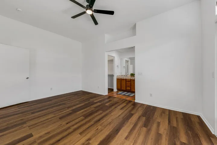 20 MASTER BED MLS