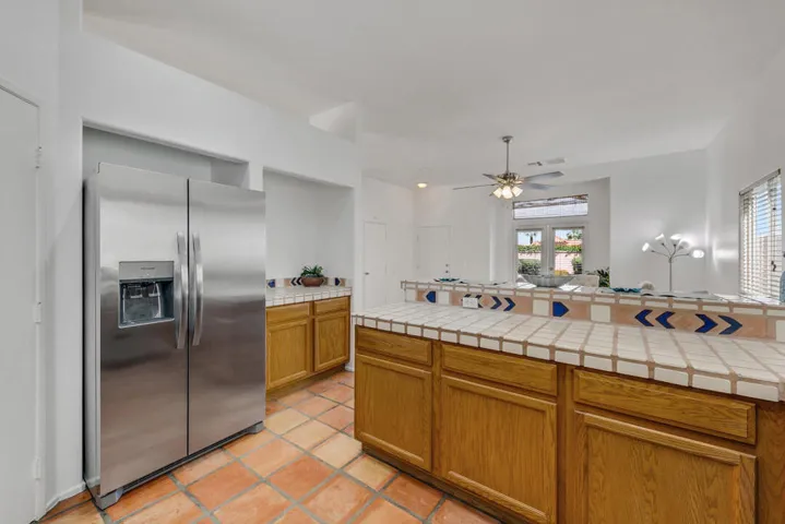 11 KITCHEN MLS